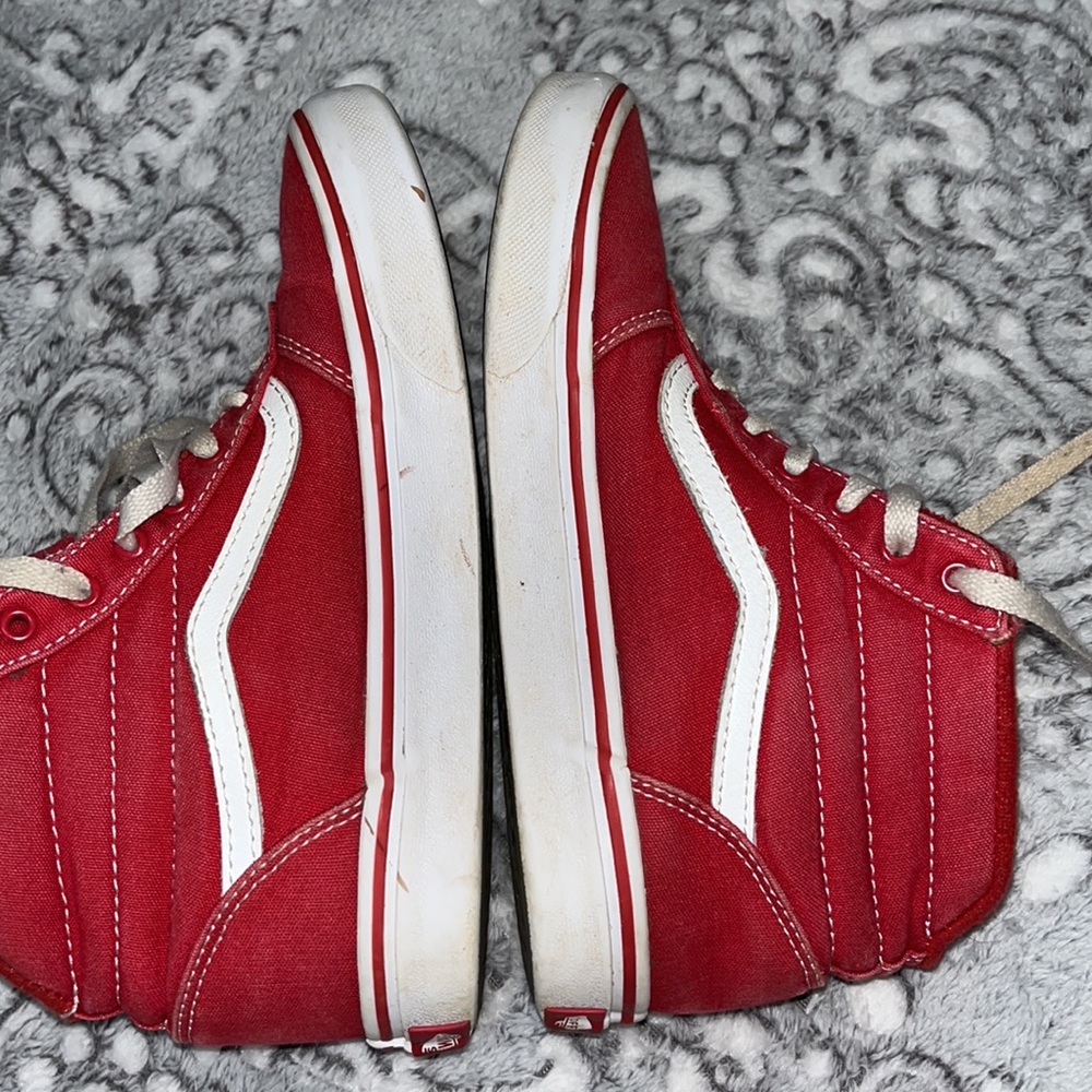 Red vans ** - Picture 6 of 8